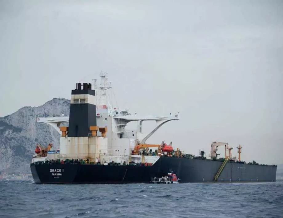 САЩ поставиха в черен списък ирански танкер, за който твърдят, че превозва петрол за Сирия 