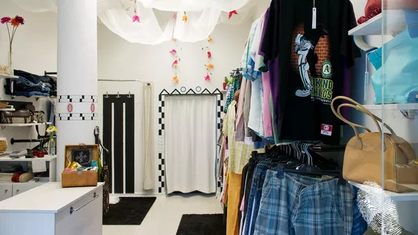 Коняк & Канела