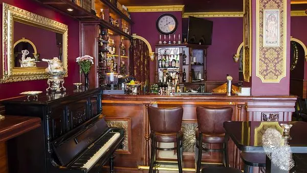 Club Renaissance