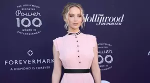 Дженифър Лорънс отрече слуховете за връзка с Лиъм Хемсуърт