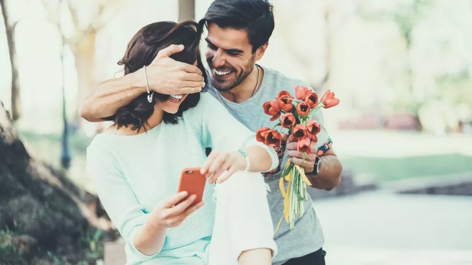 Тези зодии нямат равни в проявата на романтика   