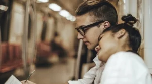 Неудобен си, защото не ми даваш да те прочета