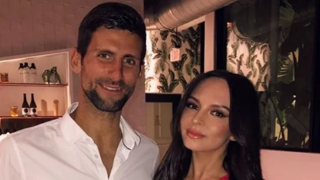 Джокович взима уроци по пиано от секси пианистка (видео)