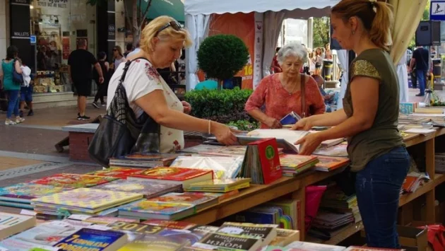 Рекорден брой издателства на "Алея на книгата" - София