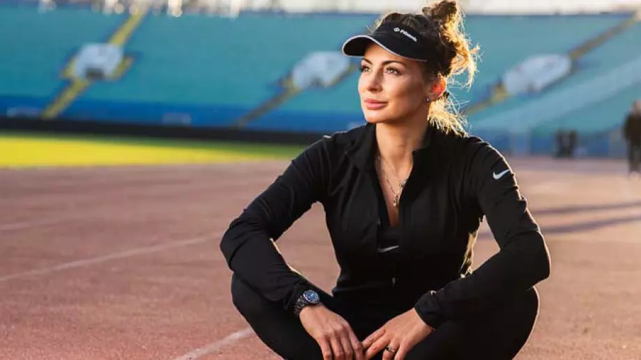 Саня Жекова е бременна (СНИМКА)