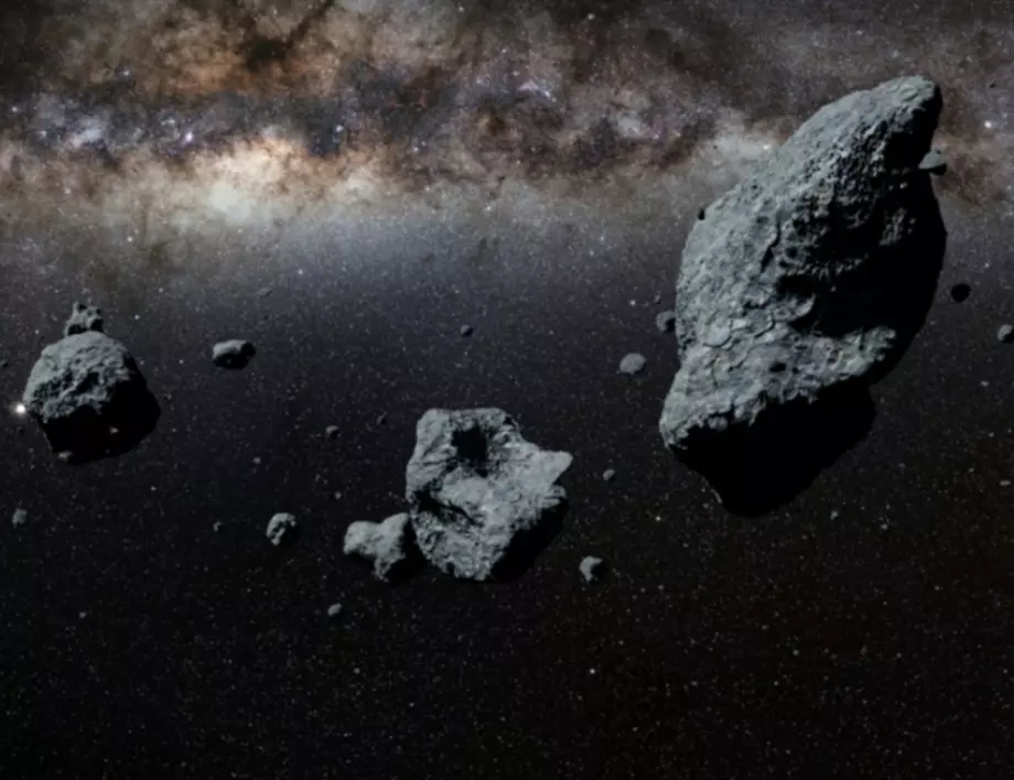 Два астероида летят към Земята