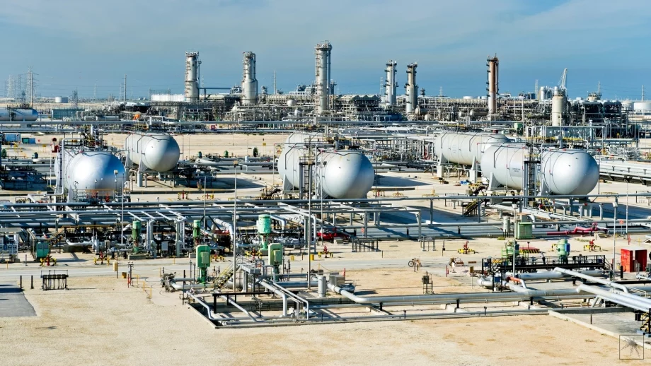 Рияд се нуждае от поне месец, за да си върне петролния добив