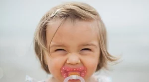 Бебето и биберонът – вечната сага