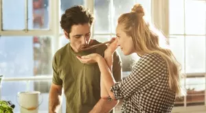 Не се заблуждавайте, любовта не е секс, ресторанти и рози