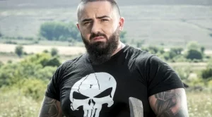 Изгониха участник от "Фермата" заради агресия (видео)