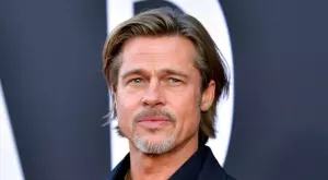 Брад Пит раздаде храна на бедните (СНИМКИ)