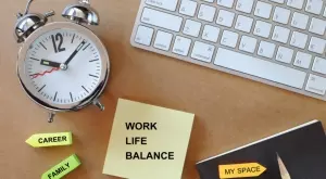 Средният работен ден е станал с половин час по-кратък и по-малко хора полагат извънреден труд