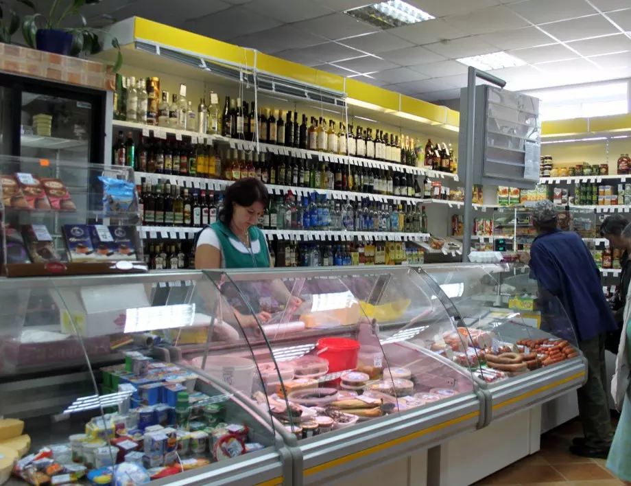 България е в челото на Европа по разходи за храна, алкохол и цигари 