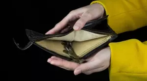  {{ otherArticle[0].article.title }} 