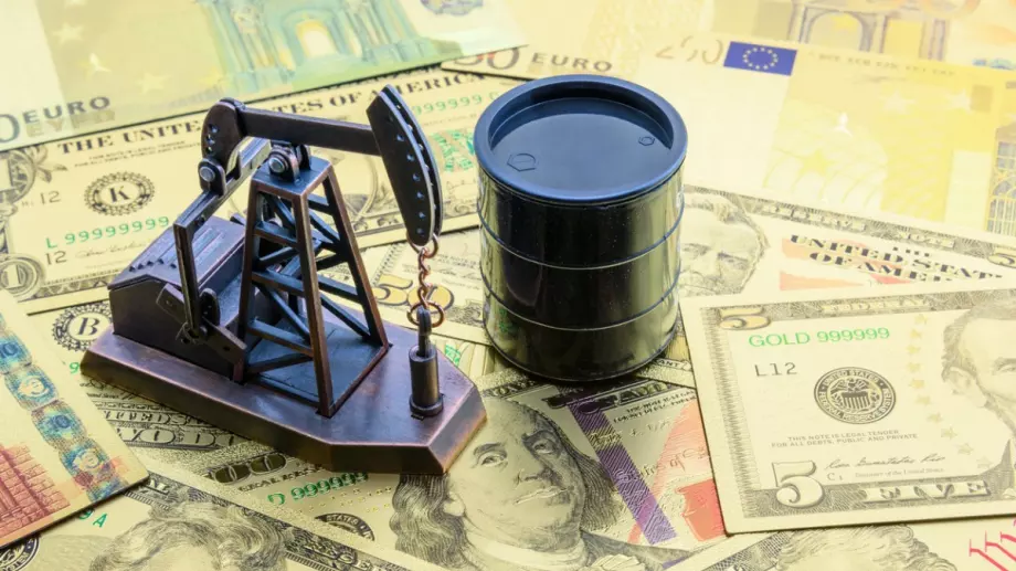 Големи купувачи на руски петрол не успяват да получат банкови гаранции