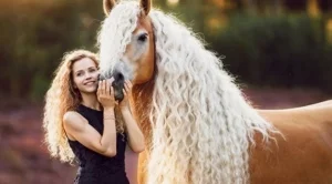 Кончето с коса като на Рапунцел (снимки)