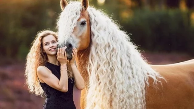 Кончето с коса като на Рапунцел (снимки)