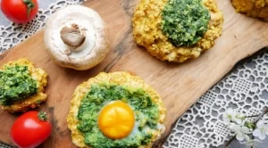 Пилешки гнезда със спанак и гъби