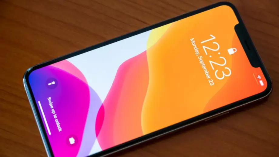 iPhone ще разпознава собственика си дори и с маска
