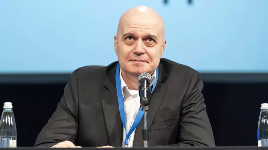 Вижте коя е приятелката на Слави Трифонов (СНИМКИ)