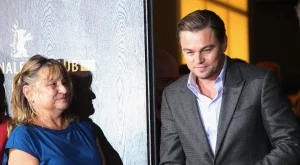 5 богати знаменитости, отгледани от самотни майки