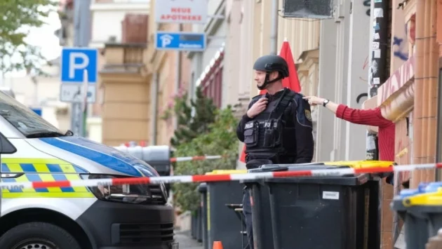 Ангела Меркел почете паметта на жертвите в Хале, Юнкер осъди атаката (СНИМКИ И ВИДЕО)