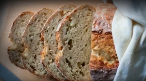 Домашен хляб с пащърнак и сирене