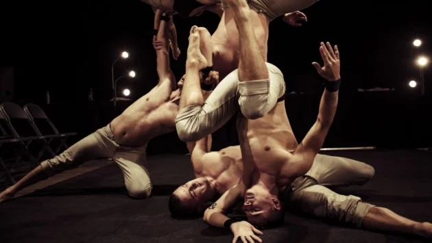 Зрелищна акробатика и протест срещу безразличието за финала на ONE DANCE WEEK