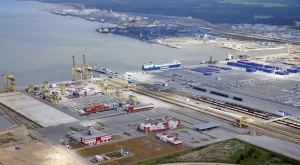  {{ otherArticle[0].article.title }} 