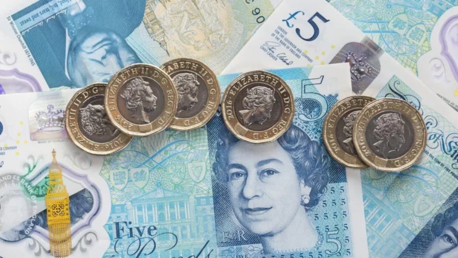 Паундът пак скочи след нов оптимизъм за Brexit