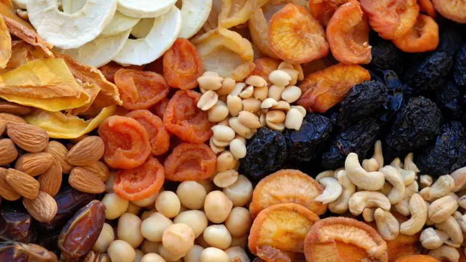 Ето как да премахнете серния диоксид от сушените плодове