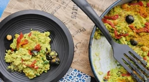 Бърза яхния с броколи, тофу и нахут