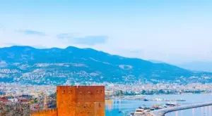 Продажбите на жилища на чужденци в Турция се сринаха