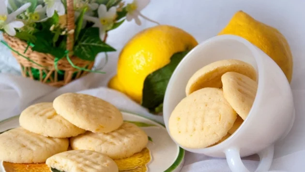 Лимонени маслени сладки