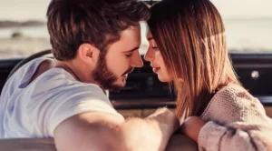 Аз все още съм онова момиче, което те обича!