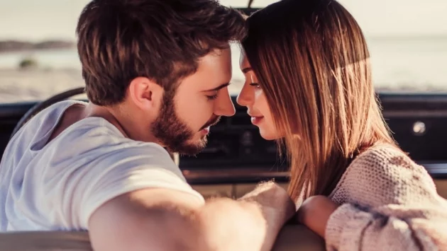 Аз все още съм онова момиче, което те обича!