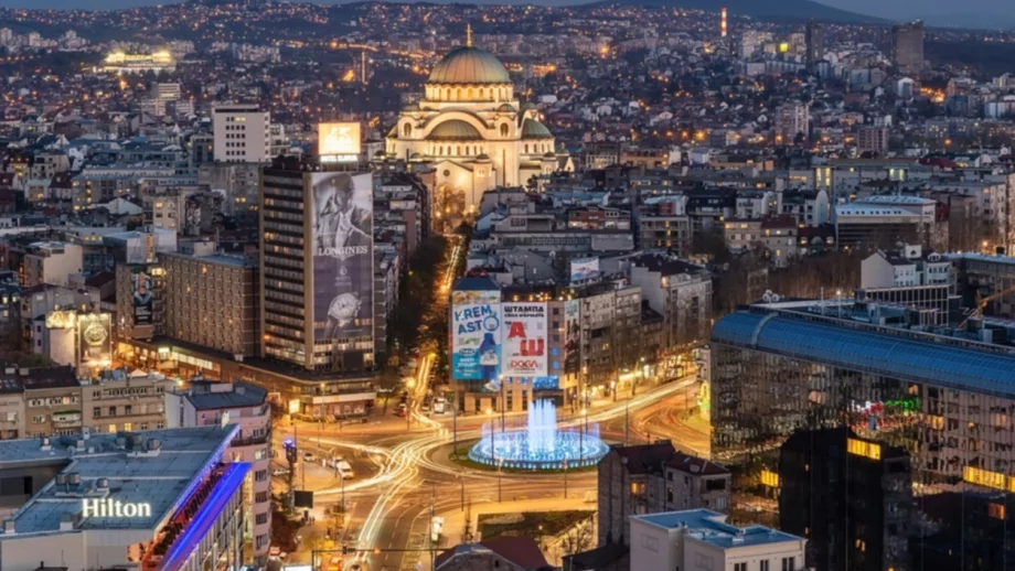 Сърбия вдига средната заплата до 515 евро