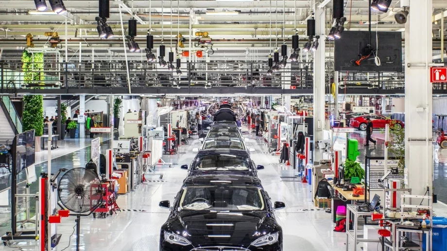 Заплаха или възможност е Tesla за китайските електромобили?