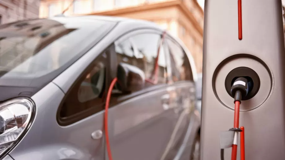 Новият собственик на "Калашников" потвърди, че ще произвежда електромобили 