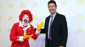 Уволниха шефа на McDonald's заради секс скандал