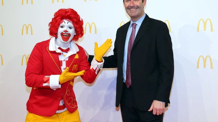 Уволниха шефа на McDonald's заради секс скандал