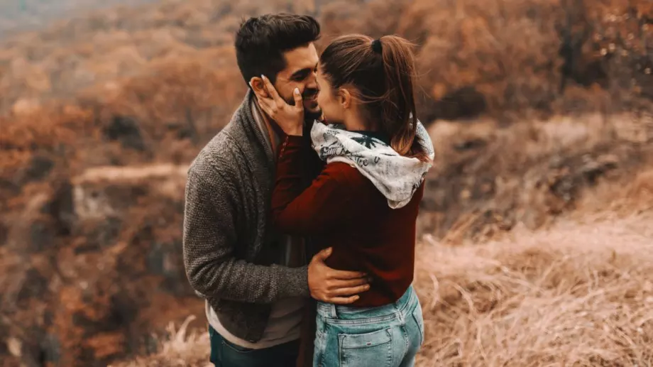 7 начина да разберете дали любимият ви мъж ви обича