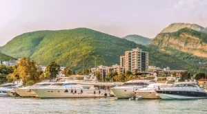 Банковите сметки в Черна гора са повече от жителите ѝ