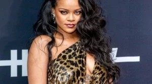 Риана вече има и марка бижута (снимки)