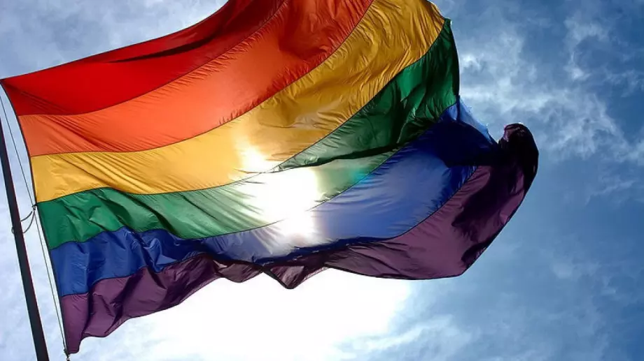 Катар намекна: Целувки между гей двойки не са добре дошли на Мондиал'22