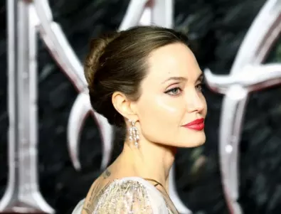 7 тайни за перфектната кожа на Анджелина Джоли и защо не си сменя дерматолога