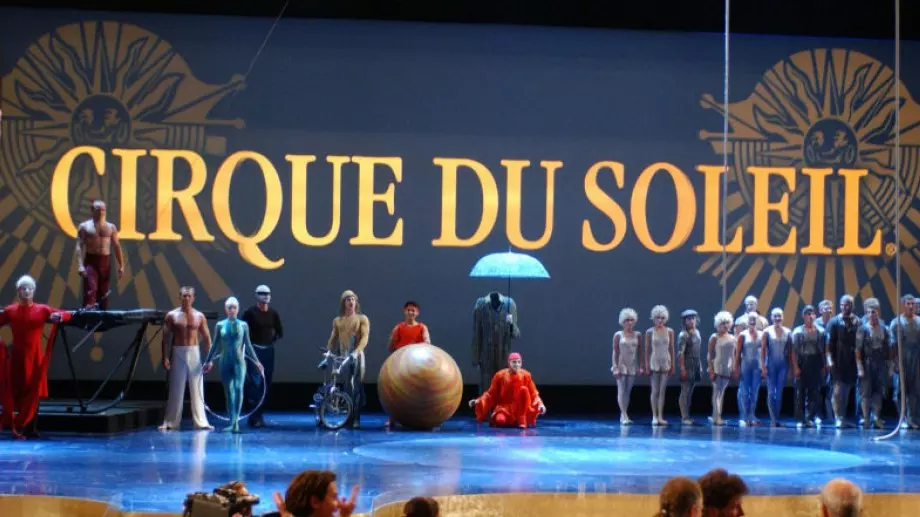 Цирк дю Солей фалира