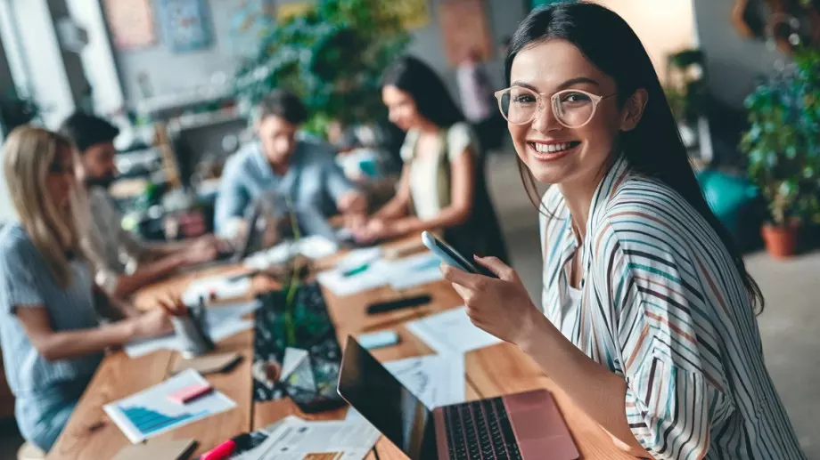 Зодиите, които ги чака нова работа през декември