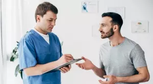 Виц на деня: Перничанин отива при доктора, вече не му ставал