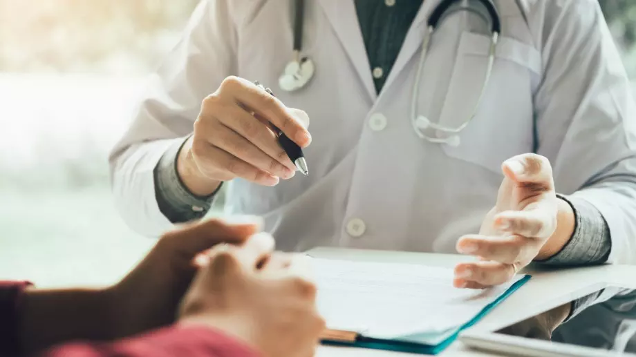 Виц на деня: Скъпа, докторът ми предписа